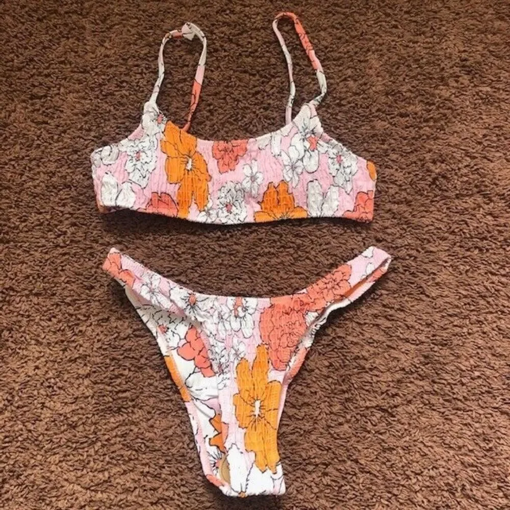 VOLAFA Women's Smocked Ruched Triangle Bikini Print Swimsuit Set 2 Piece Small‎